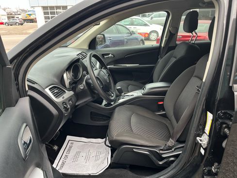 Used 2019 Dodge Journey SE w/ Blacktop Package image 22
