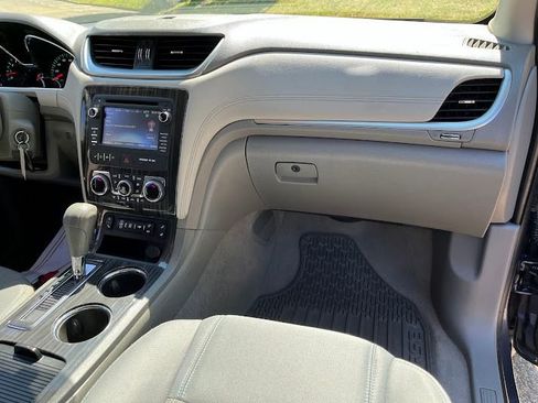 Used 2014 Chevrolet Traverse LT FWD image 37