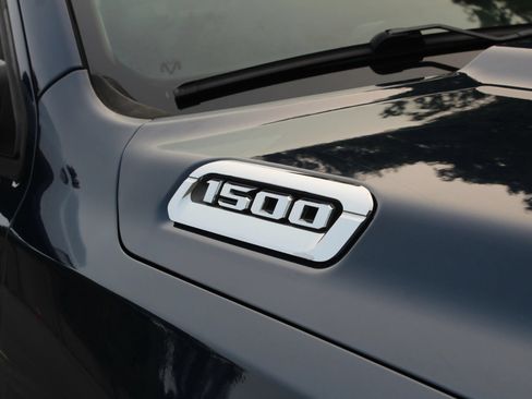 Used 2019 RAM 1500 Laramie AWD/4WD image 48