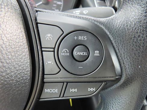 Used 2025 Toyota Corolla LE FWD image 21