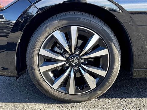 Used 2024 Honda Civic EX-L image 8