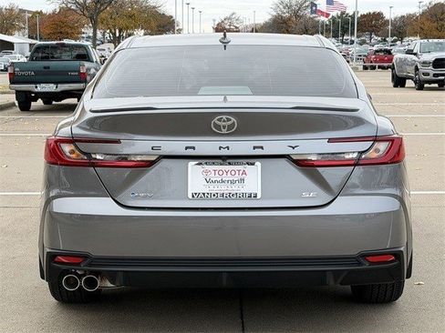 New 2026 Toyota Camry SE image 5