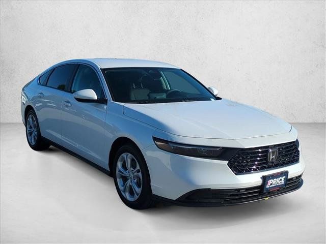 Used 2025 Honda Accord LX image 3