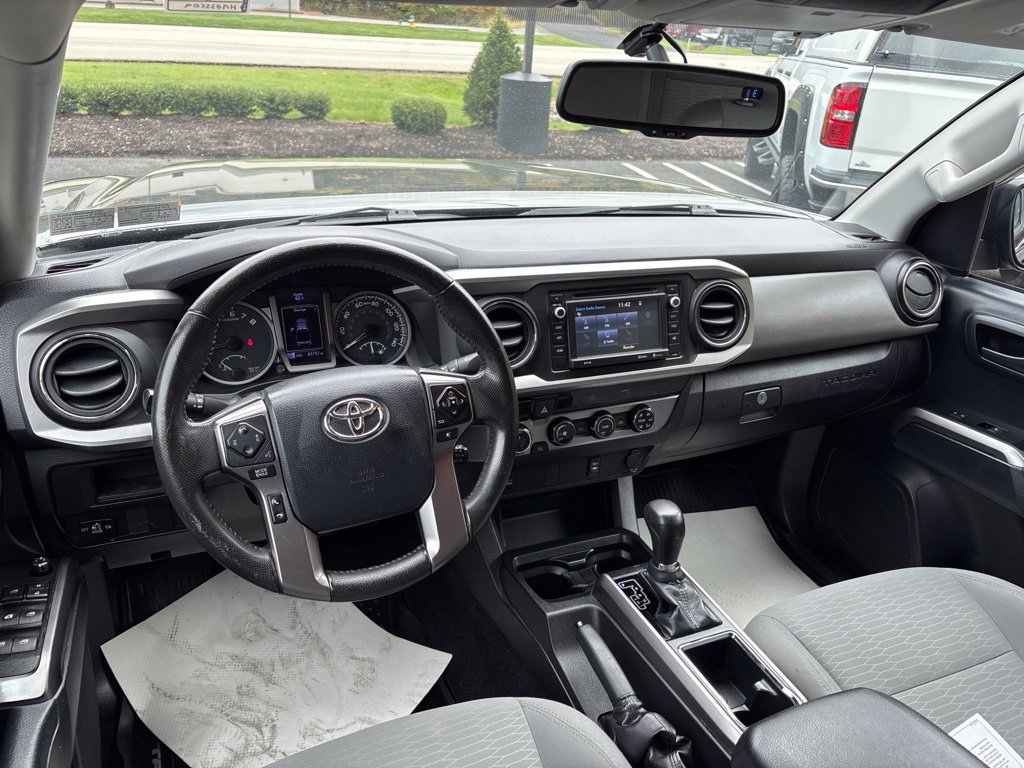 Used 2017 Toyota Tacoma SR5 w/ Tow Package AWD/4WD image 12