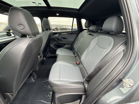 New 2026 Volkswagen Tiguan SE R-Line AWD/4WD image 23