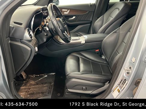 Certified 2022 Mercedes-Benz GLC 300 4MATIC image 17