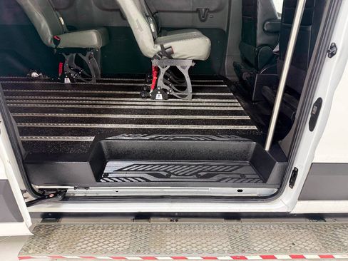 Used 2020 Ford Transit 350 XL RWD image 36