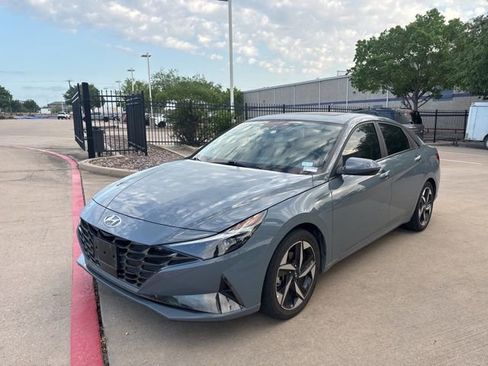 Used 2023 Hyundai Elantra Limited image 1