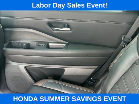 Used 2025 Nissan Pathfinder Platinum w/ Cargo Package FWD image 18