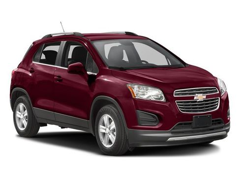 Used 2016 Chevrolet Trax LT w/ LT Sun and Sound Package AWD/4WD image 9