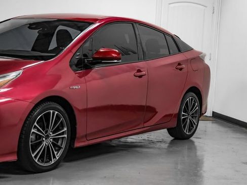 Used 2017 Toyota Prius Three FWD image 8