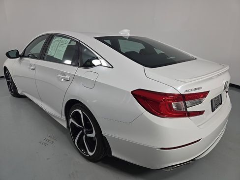 Used 2019 Honda Accord Sport image 8