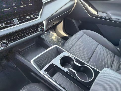 Used 2025 Chevrolet Equinox LT image 33