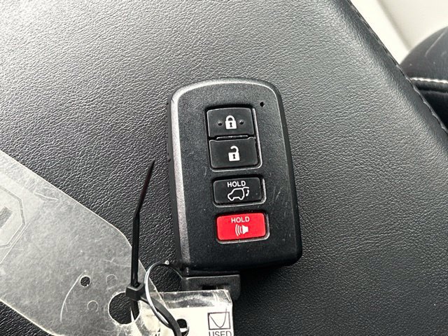 Used 2017 Toyota RAV4 Platinum w/ All Weather Liner Package AWD/4WD image 66