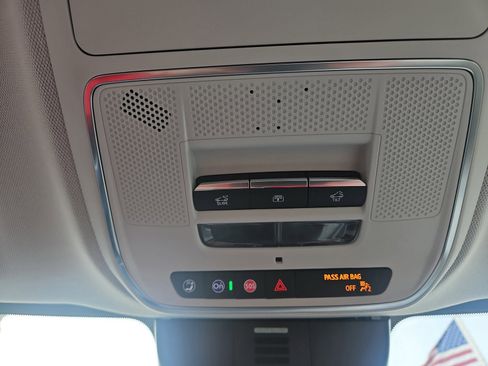 Used 2025 Buick Enclave Avenir w/ Super Cruise Package image 10