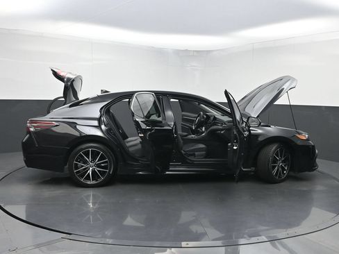 Used 2024 Toyota Camry SE FWD image 34