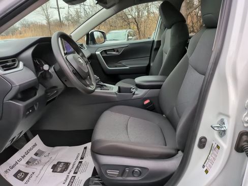 Certified 2025 Toyota RAV4 XLE image 21