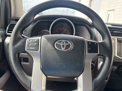 Used 2013 Toyota 4Runner SR5 w/ Convenience Pkg image 17