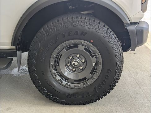 Used 2025 Ford Bronco Badlands AWD/4WD image 17