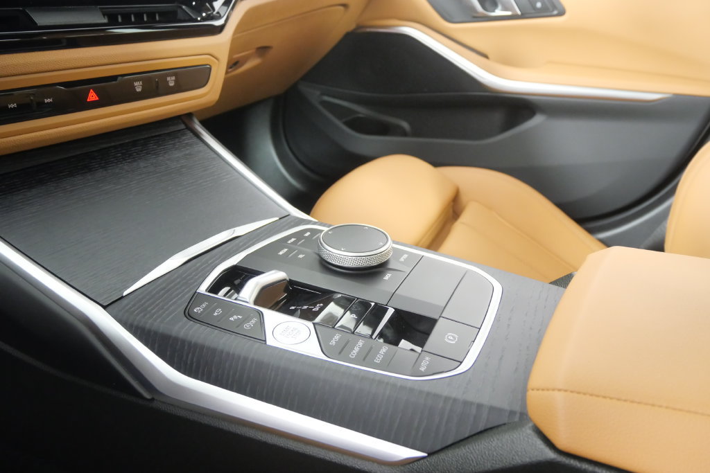 Certified 2025 BMW 330i Sedan RWD image 24