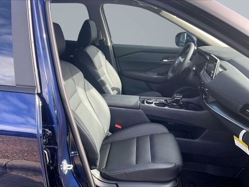 New 2026 Nissan Rogue SV w/ SV Premium Package AWD/4WD image 8