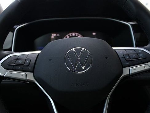 New 2025 Volkswagen Taos SE AWD/4WD image 10