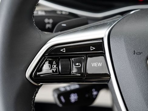 Used 2025 Audi A7 3.0T Premium image 12