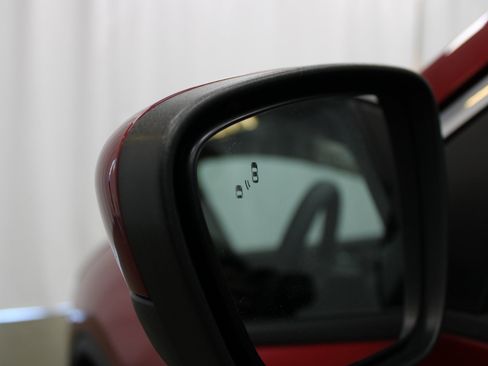 Used 2020 Ford Escape SE image 10