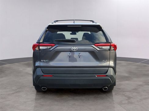 Used 2020 Toyota RAV4 XLE image 5