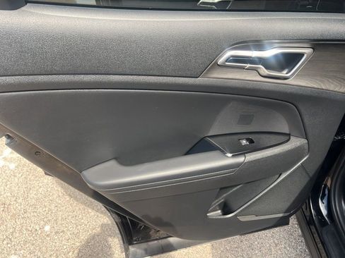 Certified 2023 Kia Sportage X-Line image 10