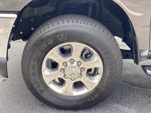 Used 2025 RAM 2500 Big Horn AWD/4WD image 12