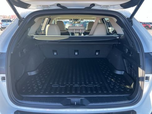 Certified 2025 Subaru Outback Limited image 27