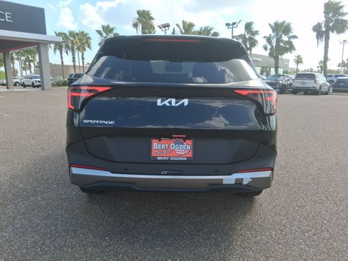 New 2026 Kia Sportage LX FWD image 5