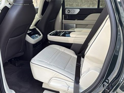 Used 2023 Lincoln Navigator Black Label image 24