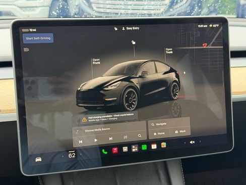 Used 2024 Tesla Model Y Performance AWD/4WD image 23