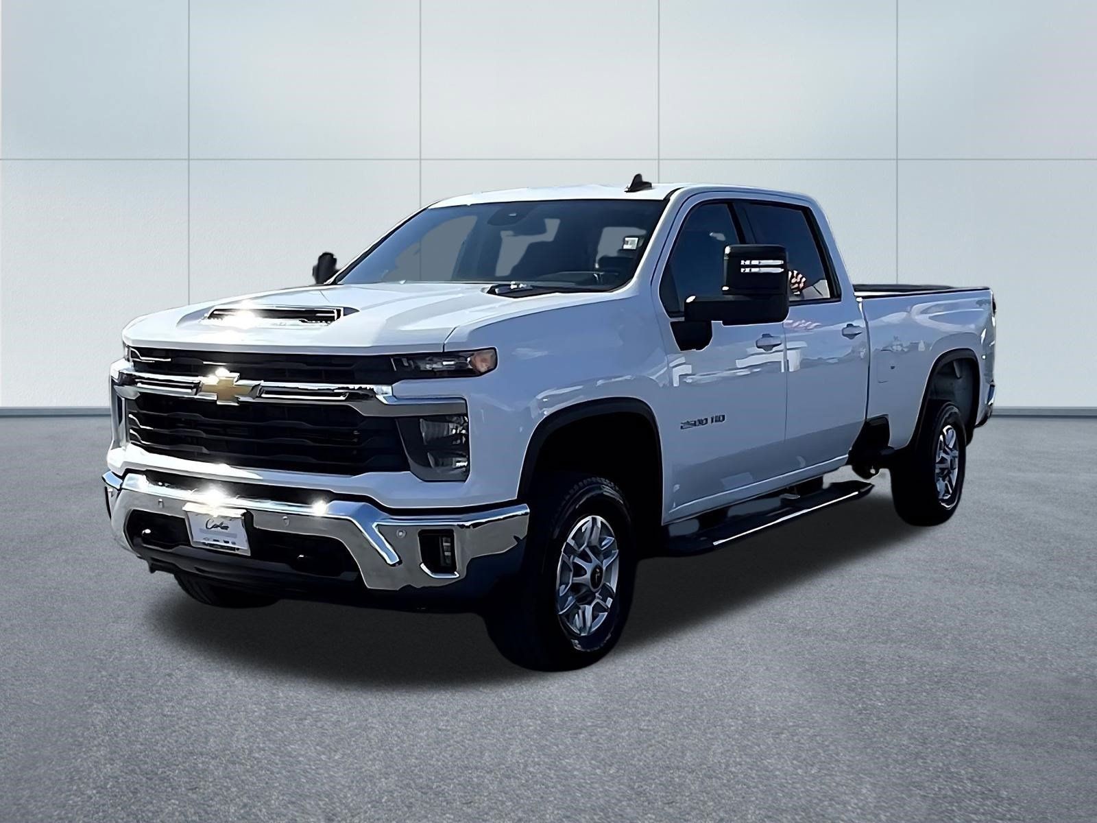 Used 2025 Chevrolet Silverado 2500 LT w/ Safety Package AWD/4WD image 3