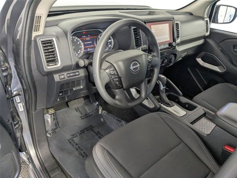 Used 2022 Nissan Frontier SV image 13