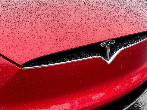 Used 2017 Tesla Model X 75D image 28