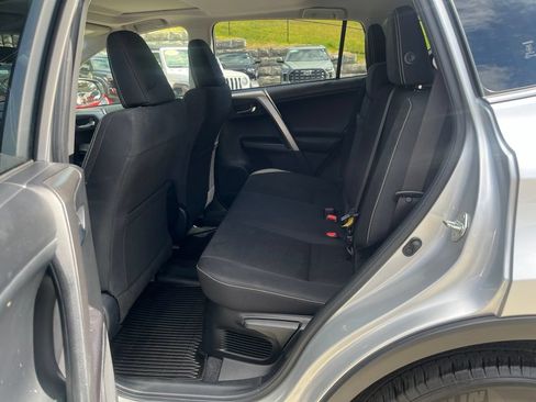 Used 2016 Toyota RAV4 XLE AWD/4WD image 12