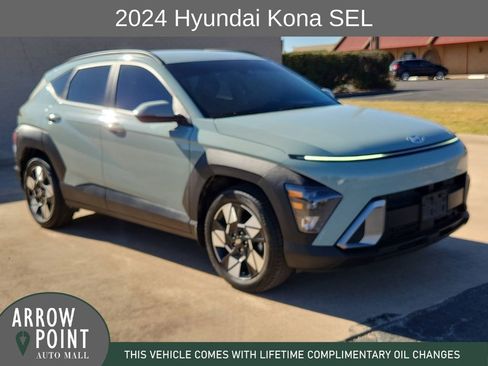 Used 2024 Hyundai Kona SEL image 1