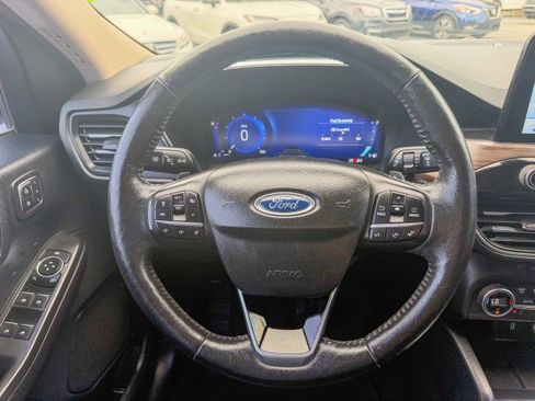 Used 2020 Ford Escape Titanium AWD/4WD image 8