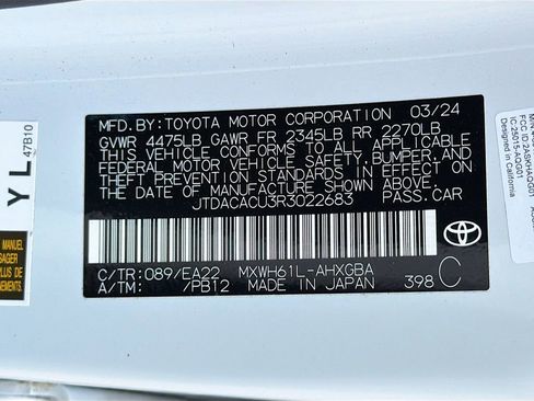 Used 2024 Toyota Prius Prime FWD image 30
