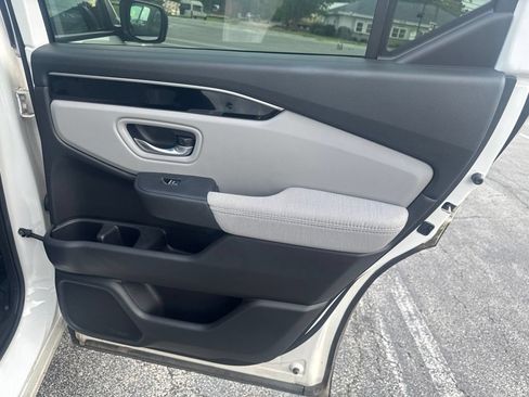 Used 2023 Honda Pilot LX image 36