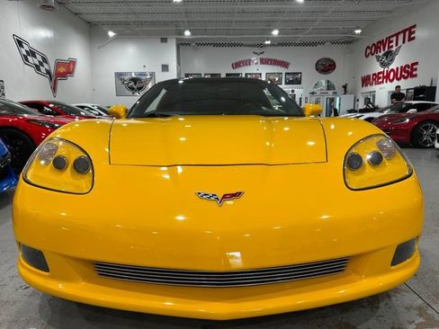 Used 2005 Chevrolet Corvette Coupe w/ Preferred Equipment Group RWD image 23