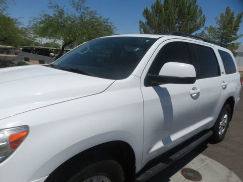 Used 2016 Toyota Sequoia SR5 AWD/4WD image 8