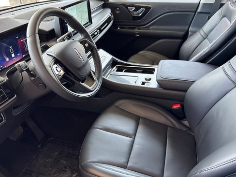 New 2025 Lincoln Aviator 2WD w/ Equipment Group 101A image 9