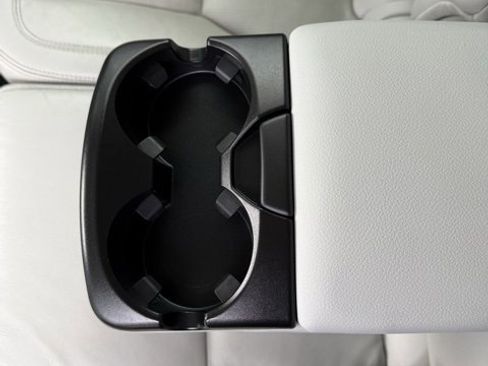 Used 2017 Land Rover Discovery Sport HSE image 35