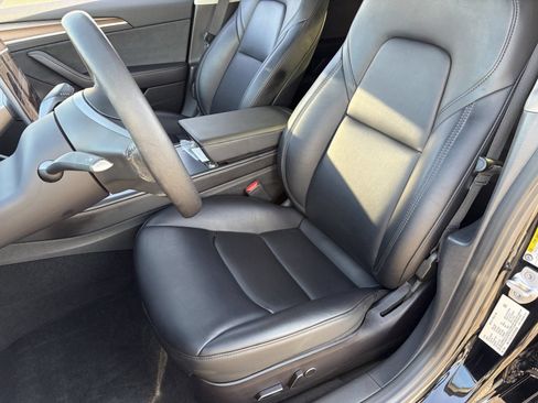 Used 2023 Tesla Model 3 Standard Range RWD image 21