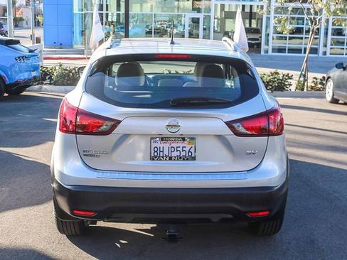 Used 2018 Nissan Rogue Sport SV image 6