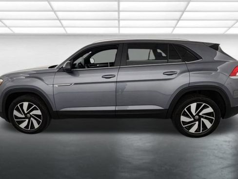 Used 2024 Volkswagen Atlas Cross Sport SE w/ Black Wheel Package AWD/4WD image 4